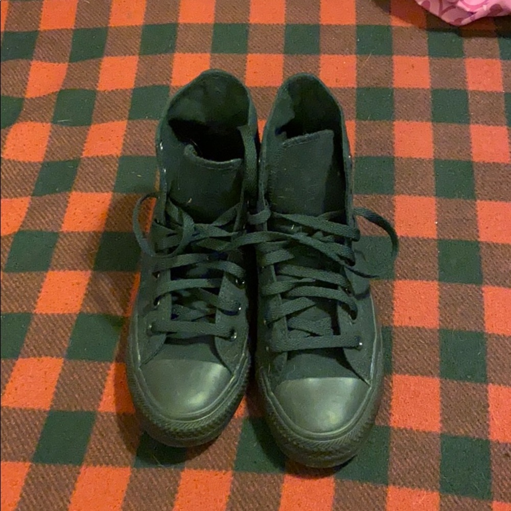 Monochrome converse